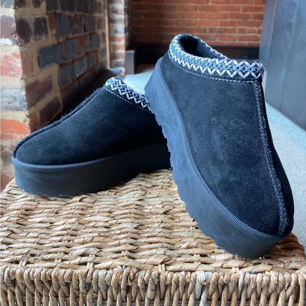 Black Suede Platform Mini Ankle Boots/Slip-On Shoes Size 7